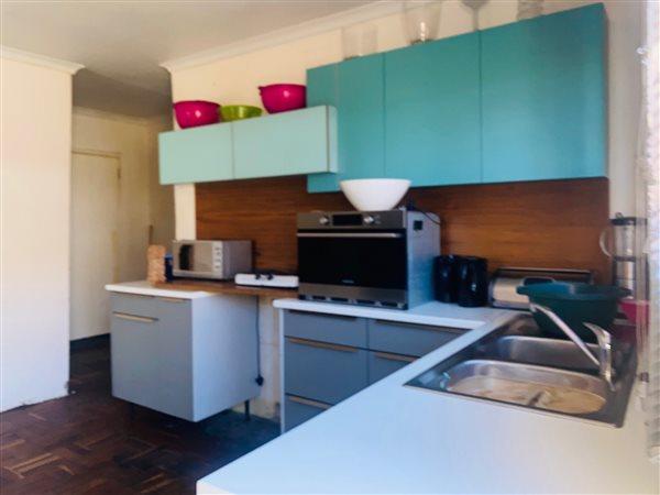 3 Bedroom Property for Sale in Sabata Dalindyebo Square Western Cape
